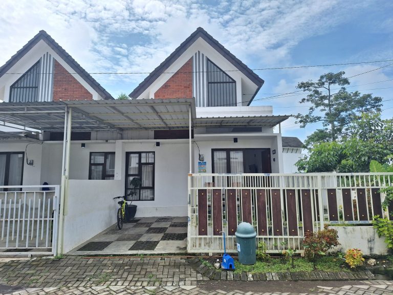 Homestay-Murah-di-Malang-Raya-2-scaled